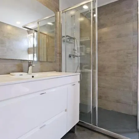Flat Moderno 8 Mnt Aeroporto Апартаменты