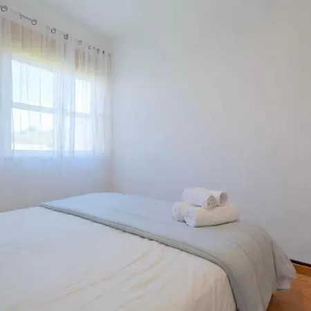 Flat Moderno 8 Mnt Aeroporto Лісабон