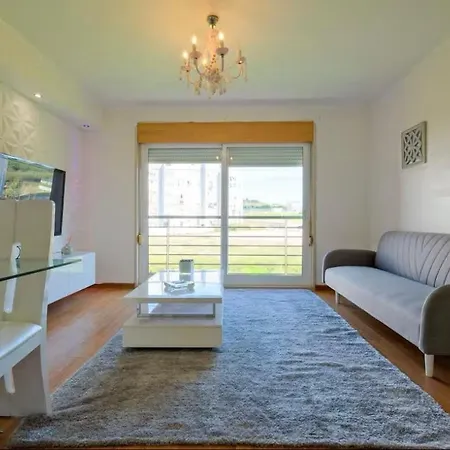 Flat Moderno 8 Mnt Aeroporto * Lissabon